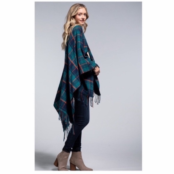 New Ruana Teal Plaid Fringe Poncho New with Rags Tartan Green Blue Host Pick - Picture 3 of 14